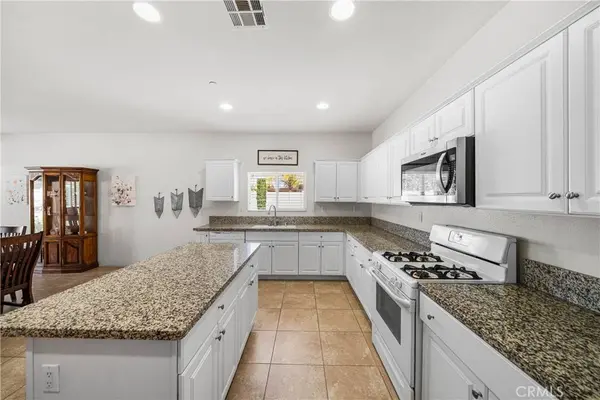 26771 Round Up ST, Winchester, CA 92596