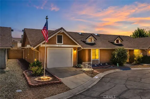 1379 Yorktown CIR