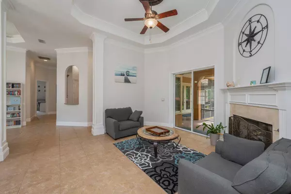 4594 Nautical Court, Destin, FL 32541