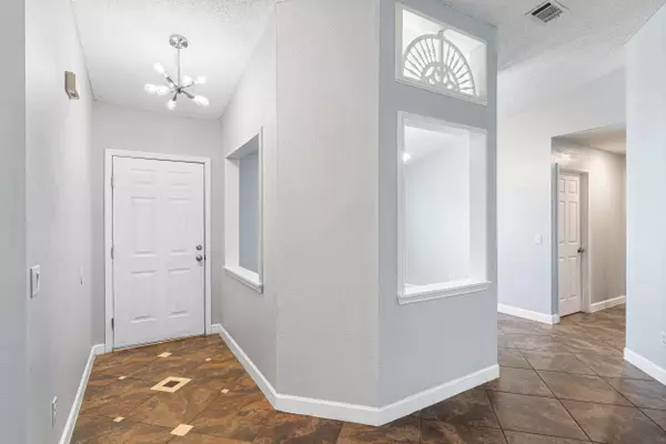 7933 Skyview Boulevard, Navarre, FL 32566