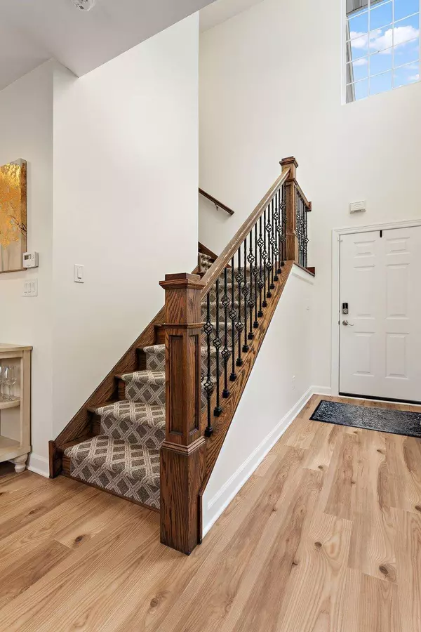 4491 W 77th Avenue, Merrillville, IN 46410