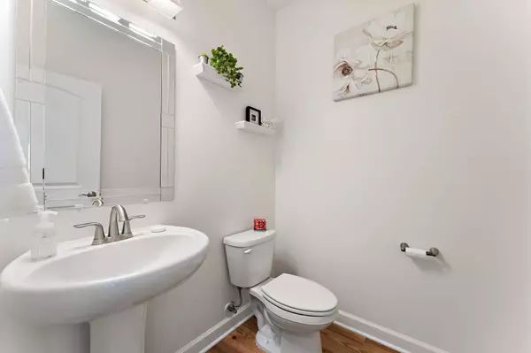 4491 W 77th Avenue, Merrillville, IN 46410