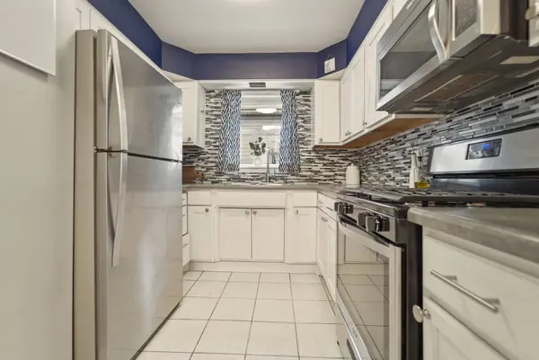 13210 S Carondolet Avenue, Chicago, IL 60633