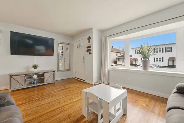 13210 S Carondolet Avenue, Chicago, IL 60633