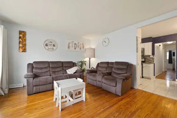 13210 S Carondolet Avenue, Chicago, IL 60633
