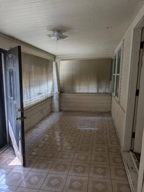 6521 Arkansas Avenue, Hammond, IN 46323