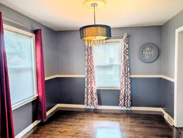 322 Beacon Place, Munster, IN 46321