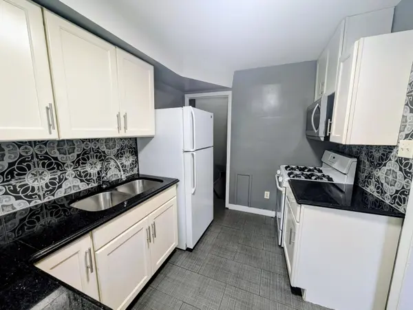 322 Beacon Place, Munster, IN 46321