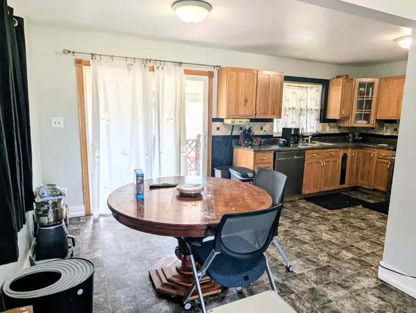 875 W 72nd Court, Merrillville, IN 46410
