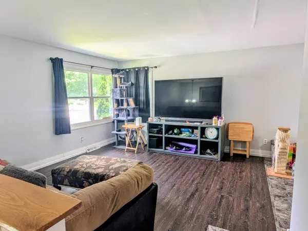 875 W 72nd Court, Merrillville, IN 46410