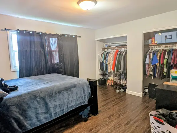 875 W 72nd Court, Merrillville, IN 46410