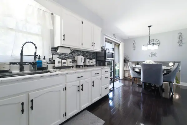 1552 W 99th Avenue, Crown Point, IN 46307