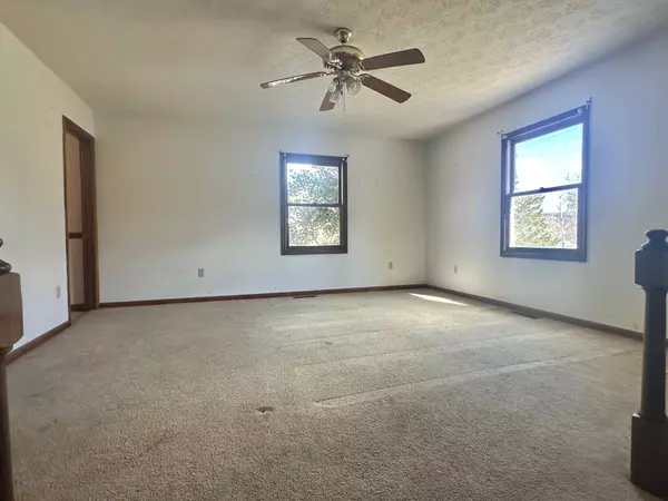 Craigsville, VA 24430-2175,60 Oak St