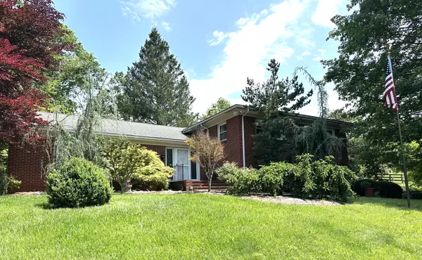 188 Middlebrook Rd, Staunton, VA 24401-5443