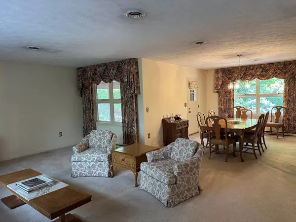 188 MIDDLEBROOK RD, Staunton, VA 24401