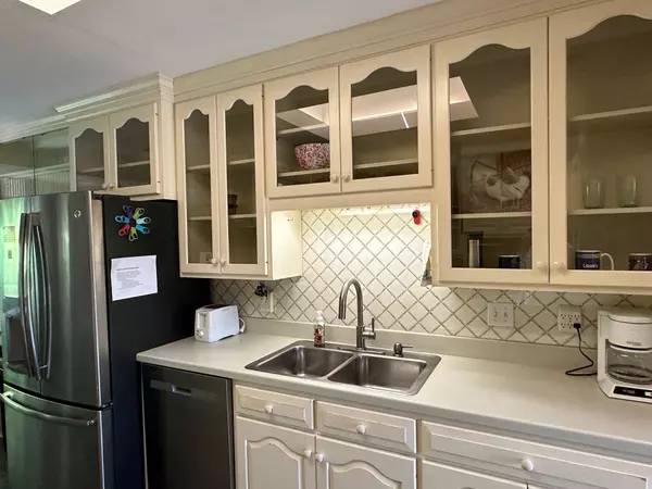 188 MIDDLEBROOK RD, Staunton, VA 24401