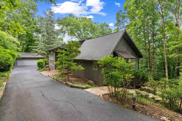 114 OAK TERRACE DR, Staunton, VA 24401