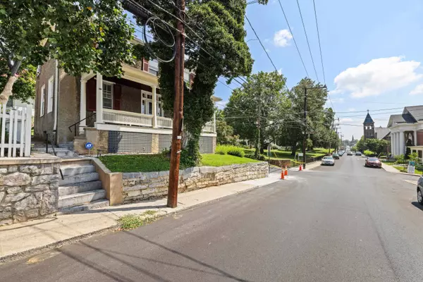 501 FREDERICK ST W, Staunton, VA 24401