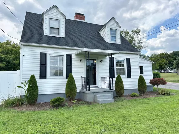 312 FRONTIER DR, Staunton, VA 24401