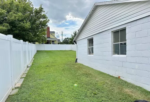 312 FRONTIER DR, Staunton, VA 24401