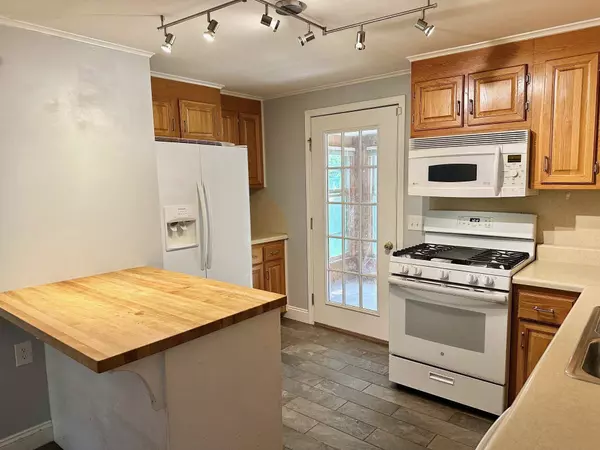 346 BUFFALO GAP HWY, Churchville, VA 24421