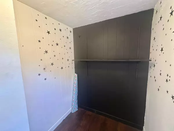 302 INSTITUTE ST, Staunton, VA 24401