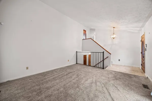 39 FOREST SPRINGS DR, Stuarts Draft, VA 24477