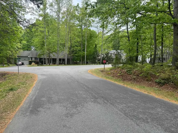 4 EAST POINT RD, Palmyra, VA 22963