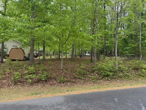 4 EAST POINT RD, Palmyra, VA 22963