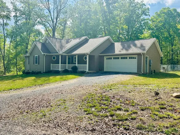 24 HOKIE LN, Stuarts Draft, VA 24477
