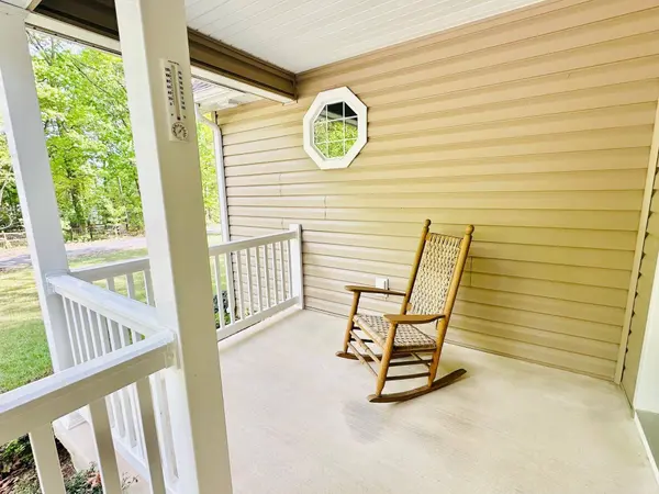 24 HOKIE LN, Stuarts Draft, VA 24477