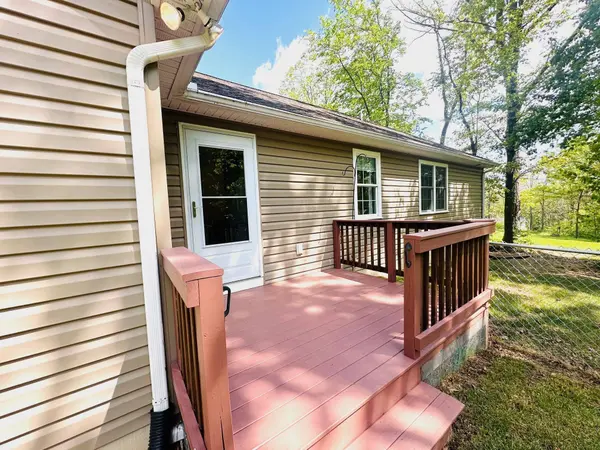 24 HOKIE LN, Stuarts Draft, VA 24477