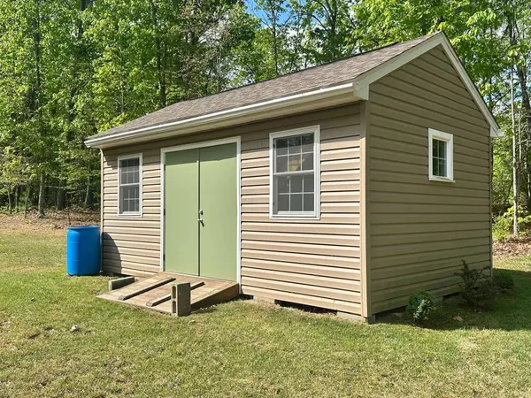 24 HOKIE LN, Stuarts Draft, VA 24477