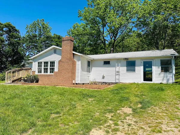 79 ROCKY LN, Stuarts Draft, VA 24477