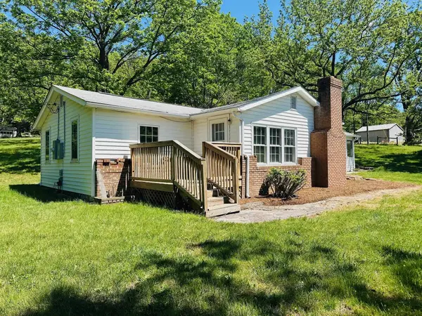 79 ROCKY LN, Stuarts Draft, VA 24477