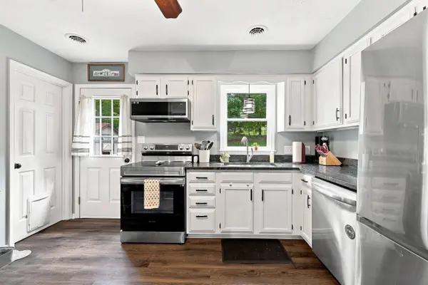 110 LAMBERT ST, Staunton, VA 24401