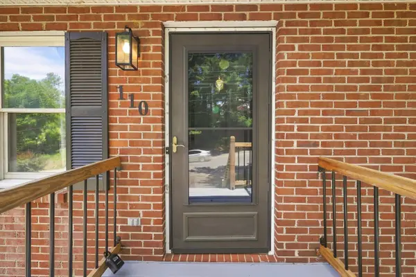 110 LAMBERT ST, Staunton, VA 24401