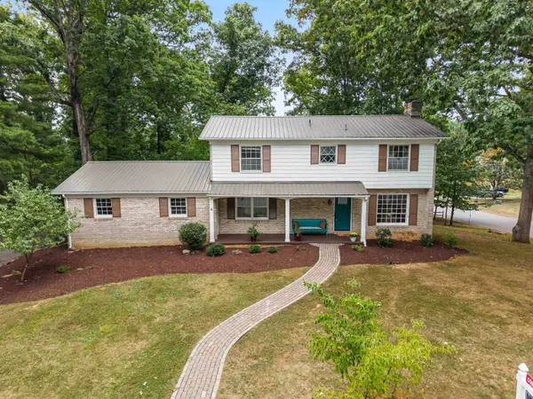 426 WINDEMERE DR