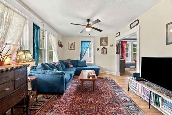 738 HIGHLAND AVE, Waynesboro, VA 22980
