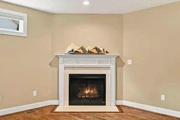 418 COLLINSWOOD DR, Staunton, VA 22401