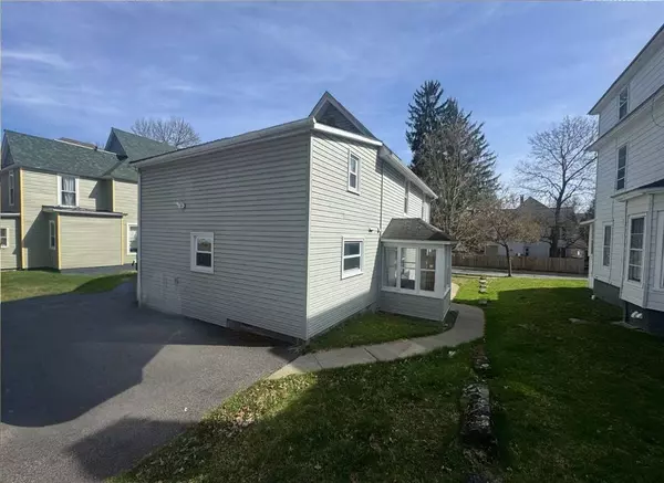 23 Cedar ST, Oneonta, NY 13820