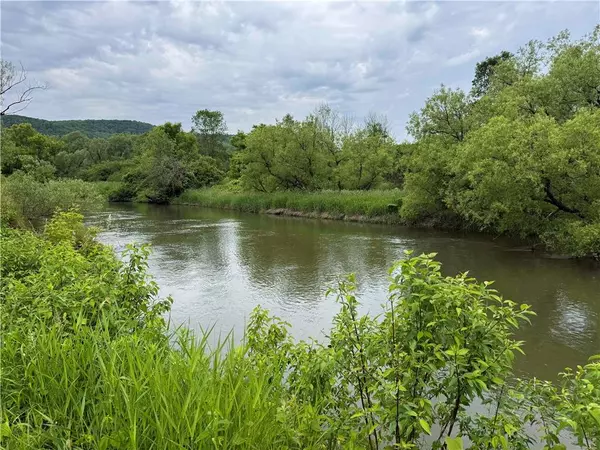 132 Waters Edge DR, Cooperstown, NY 13326