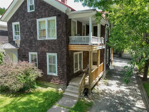 62-1/2 Dietz Street