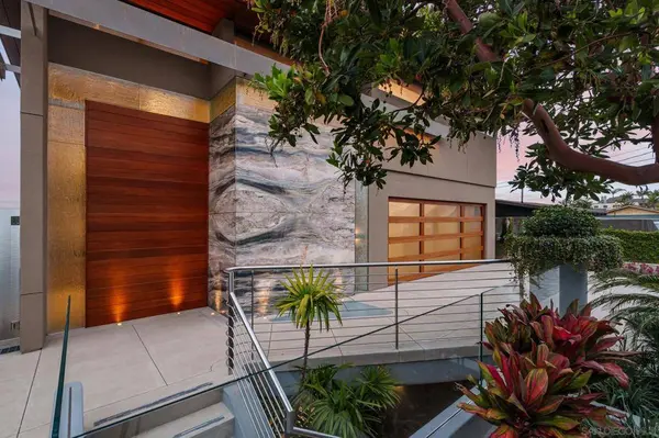 1230 Neptune Ave, Encinitas, CA 92024