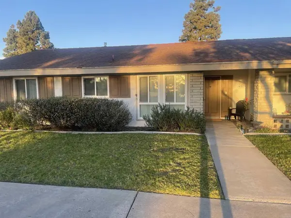 3655 Vista Campana N #9, Oceanside, CA 92057