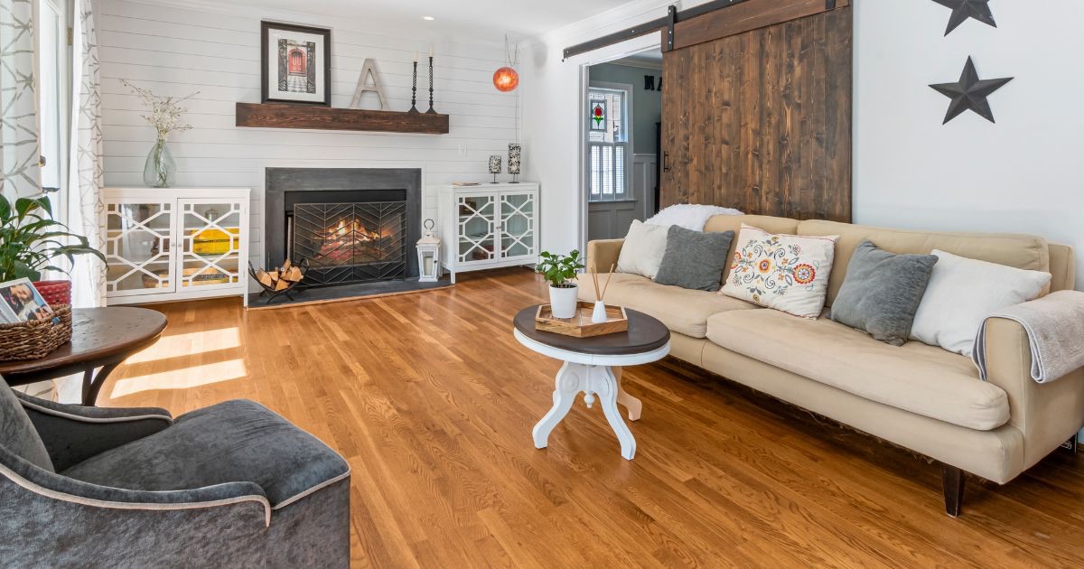 Decluttered and clean living room ready for showings