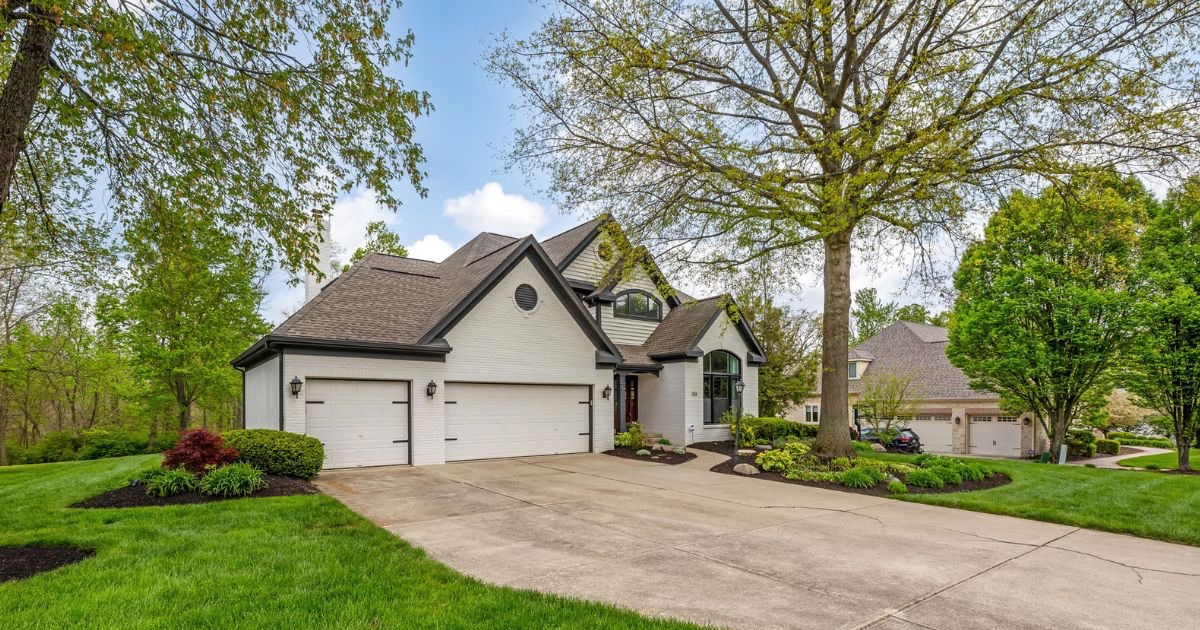 Well-prepared home for sale in Lewis Center Ohio with strong curb appeal and professional presentation
