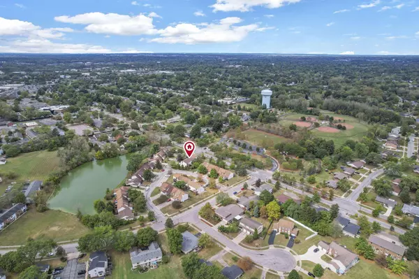 810 Applewood Lane, Westerville, OH 43081