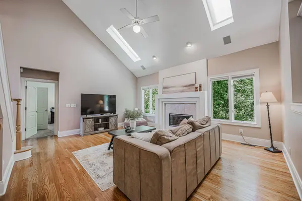3694 Waverly Place Drive, Lewis Center, OH 43035