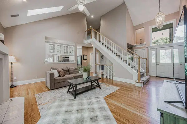 3694 Waverly Place Drive, Lewis Center, OH 43035